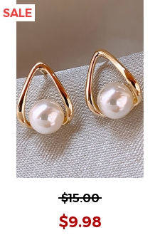 Gold Alloy Detail Freshwater Pearl Earrings